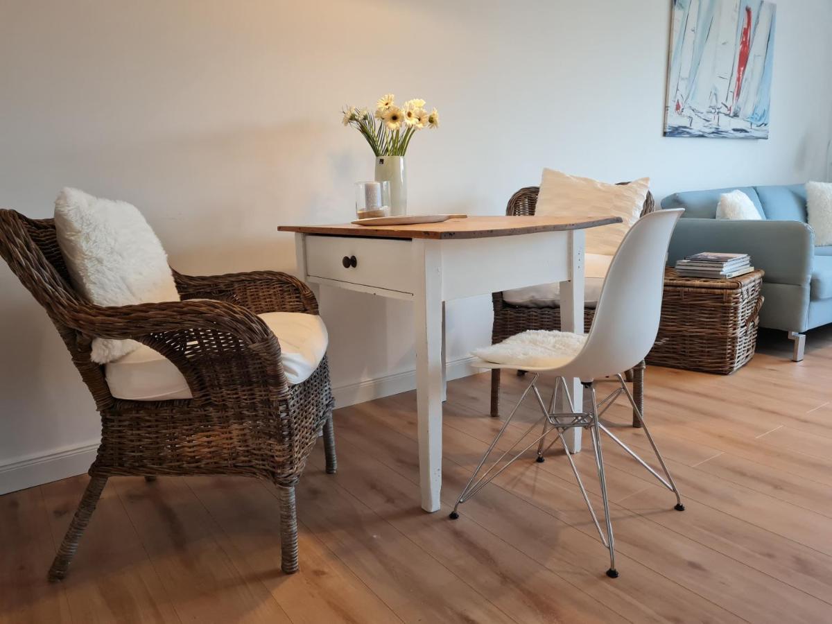 Ferienwohnung Flossis Home กลึคส์บวร์ก ภายนอก รูปภาพ